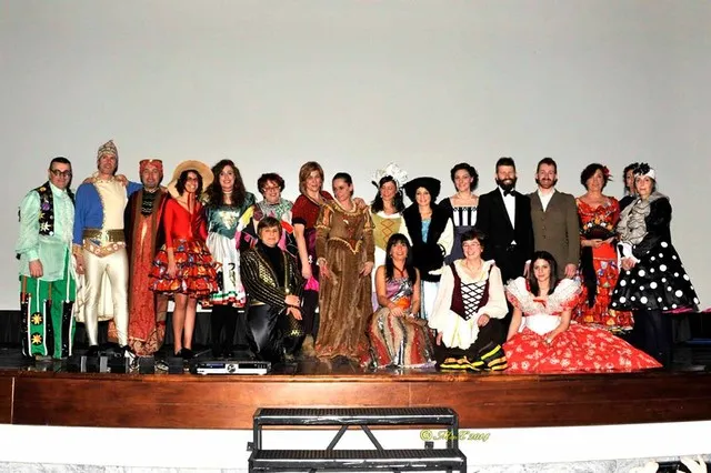 Marzo donna insieme